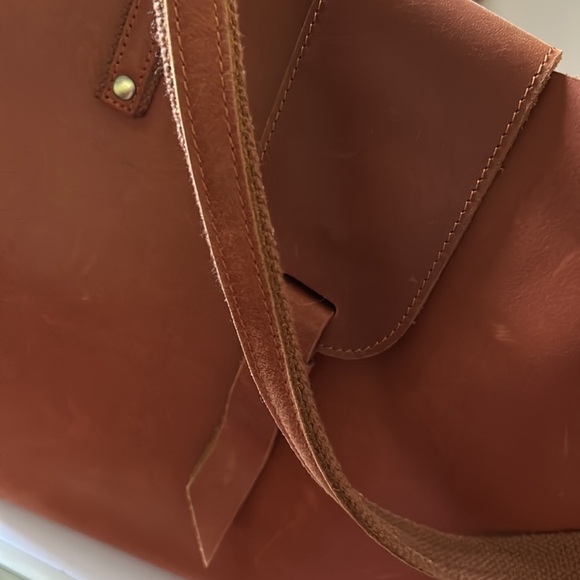 S-zone Genuine lather well made Shoulder tote bag.